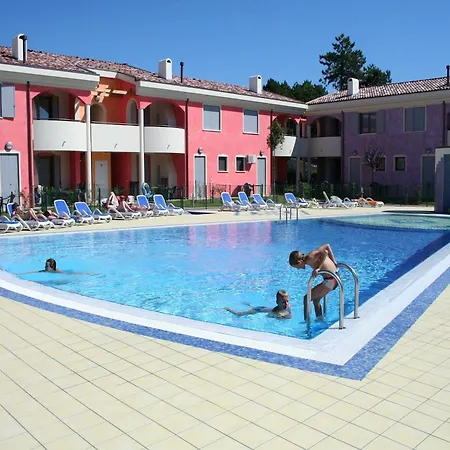 Colourful Flat With A Fenced Garden * Bibione