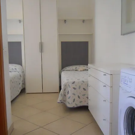 Colourful Flat With A Fenced Garden And Fireplace Apartman Bibione