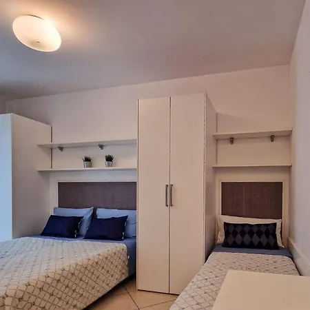 Colourful Flat With A Fenced Garden Appartement Bibione