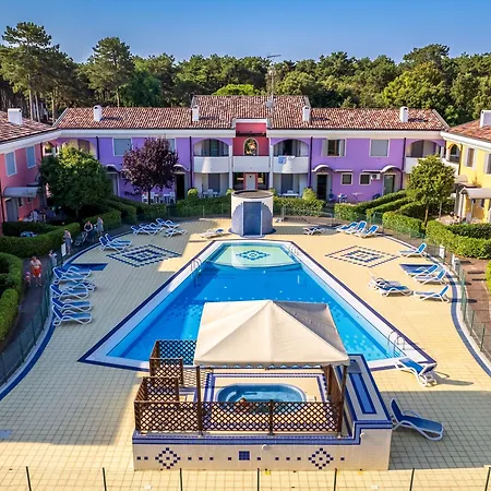 Colourful Flat With A Fenced Garden