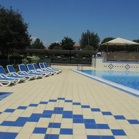 Colourful Flat With A Fenced Garden * Bibione