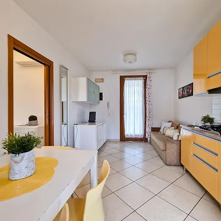 Colourful Flat With A Fenced Garden Bibione