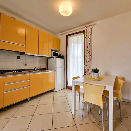 Colourful Flat With A Fenced Garden Bibione